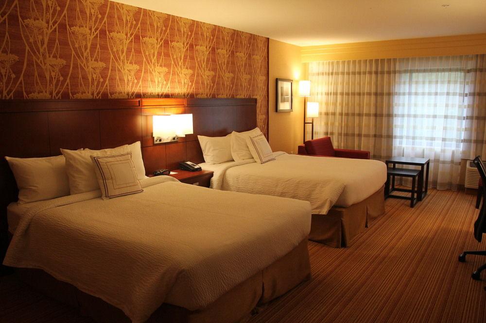 Courtyard By Marriott Oneonta Hotel Bagian luar foto