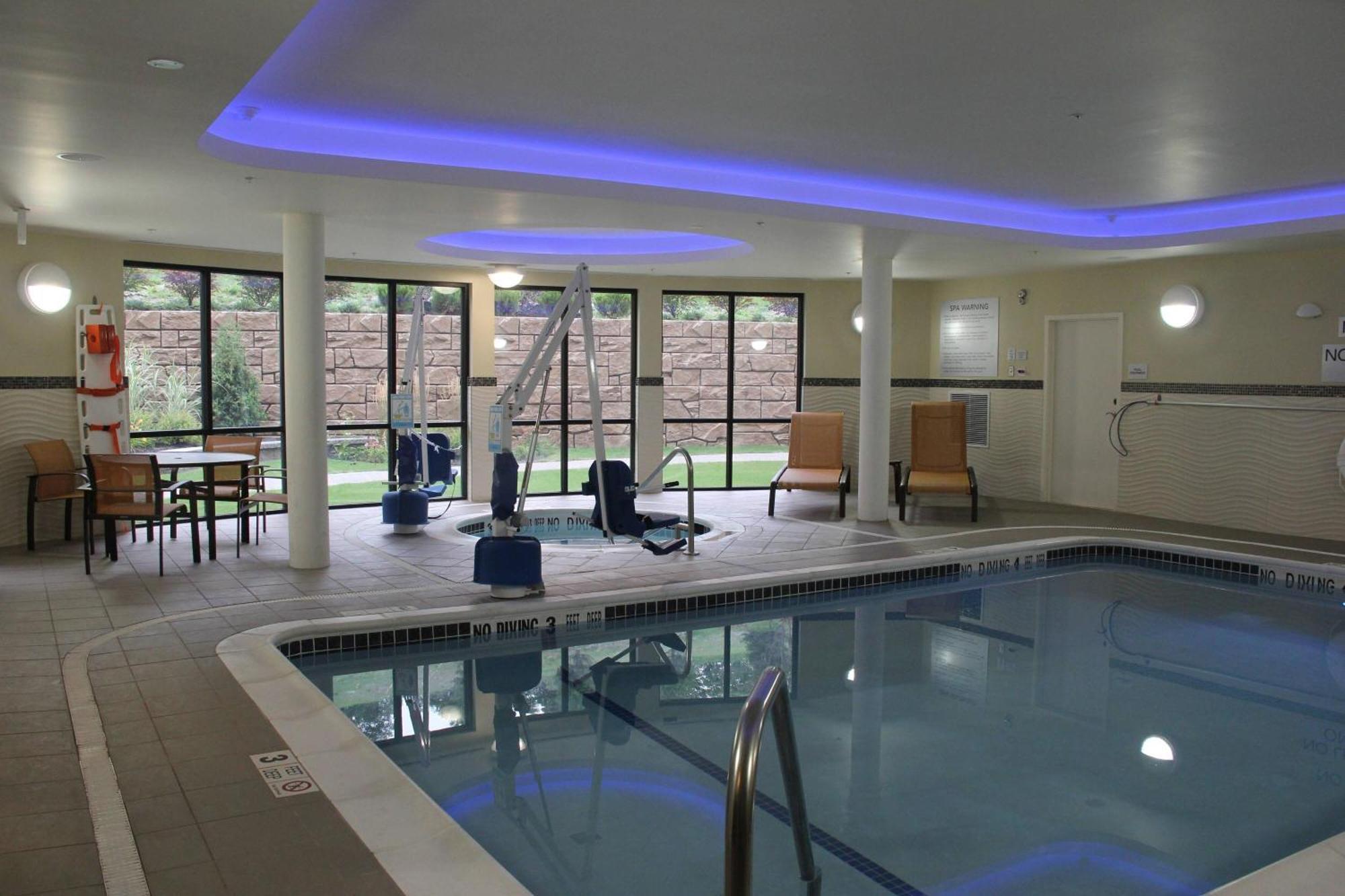Courtyard By Marriott Oneonta Hotel Bagian luar foto